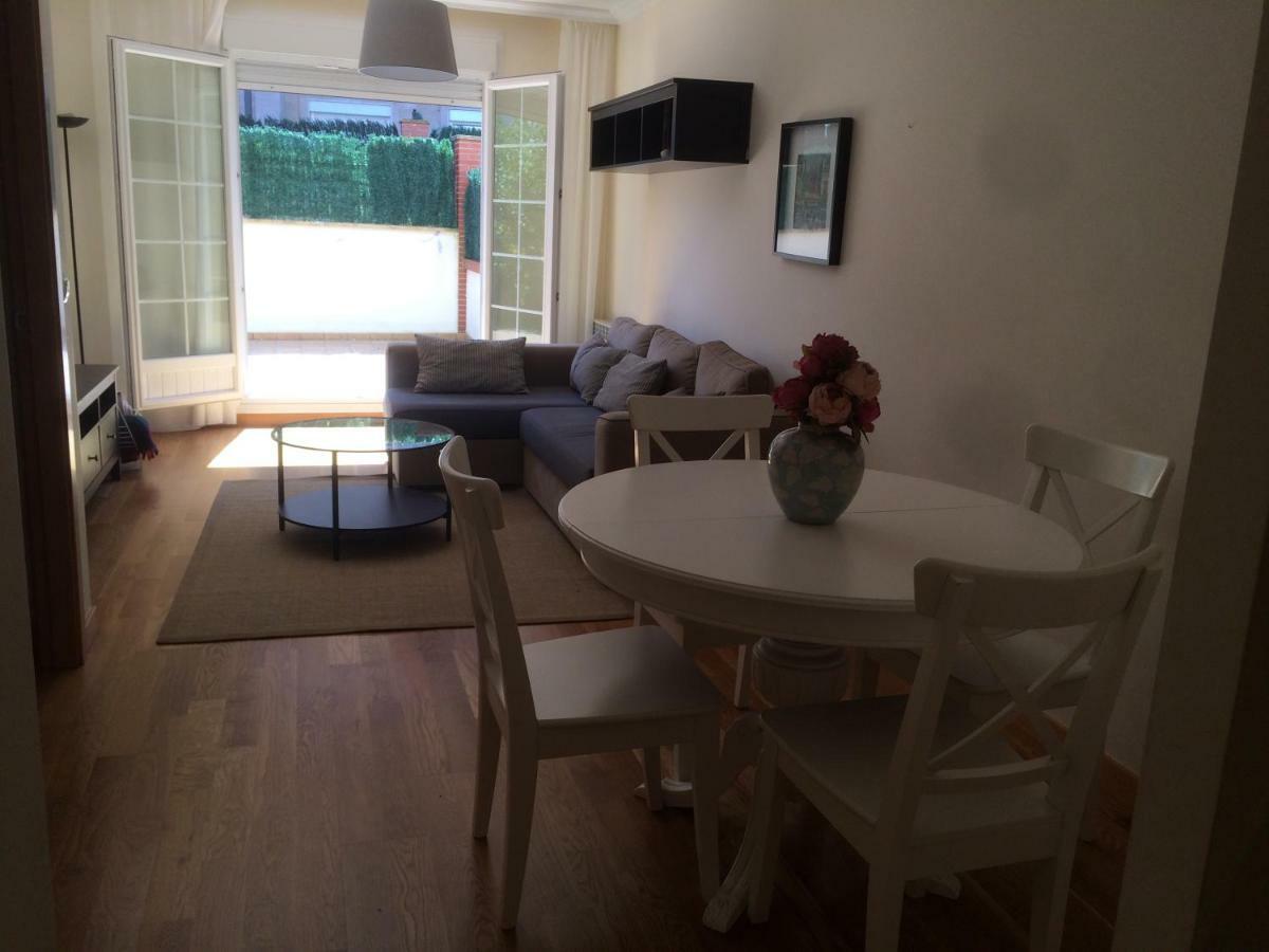 Apartamento Con Terraza Y Jardin En Бакио Екстериор снимка